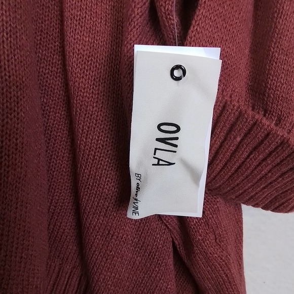 Olive & Vine Super Oversized Asymmetrical Hem Sweater Size Small in Rust Brown - Picture 10 of 13
